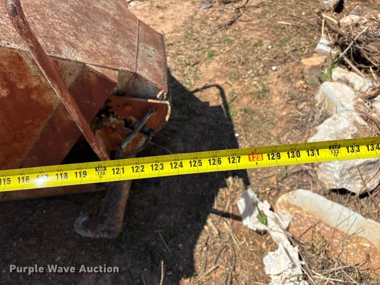 image for item EO4171 Concrete crane bucket