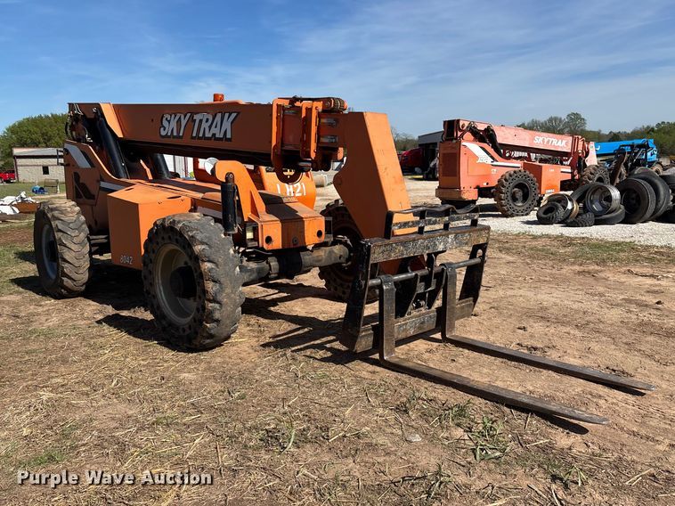 image for item EO4173 Sky Trak 8042 telehandler