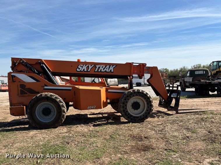 image for item EO4173 Sky Trak 8042 telehandler