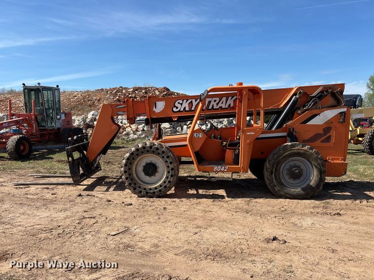 image for item EO4173 Sky Trak 8042 telehandler