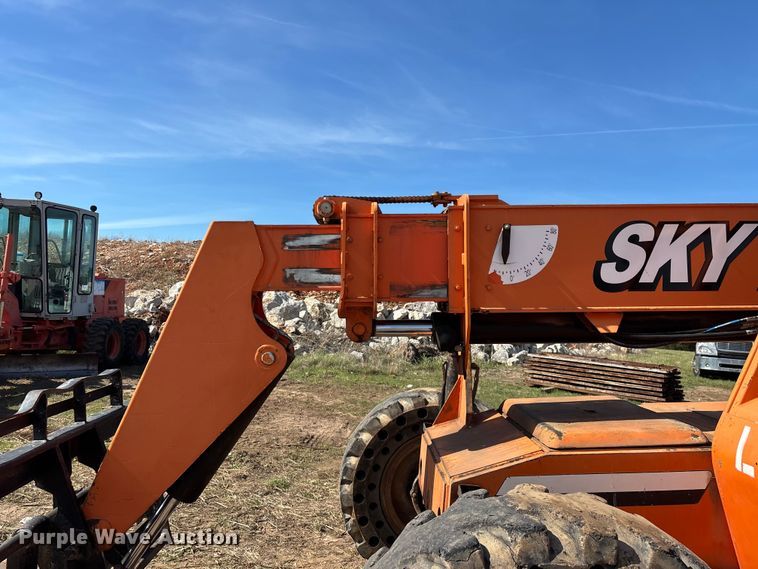 image for item EO4173 Sky Trak 8042 telehandler