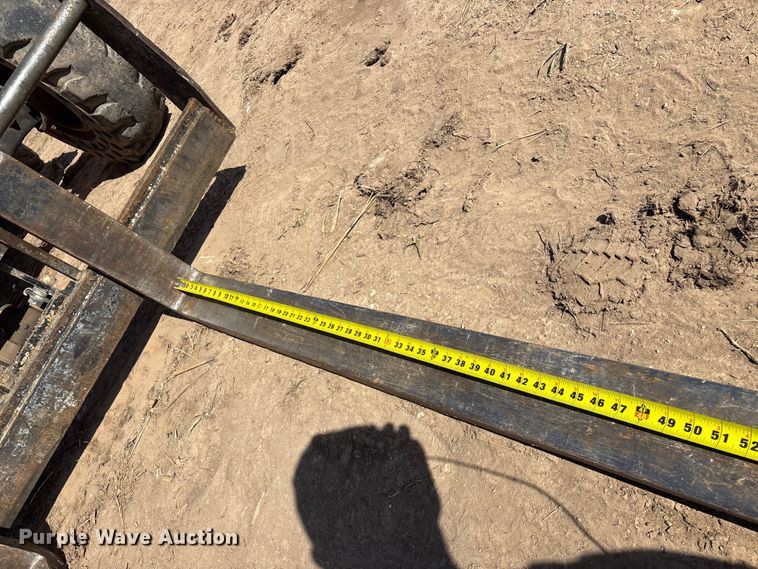 image for item EO4173 Sky Trak 8042 telehandler