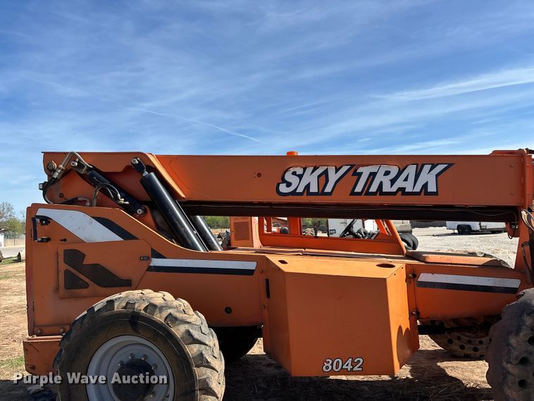 image for item EO4173 Sky Trak 8042 telehandler