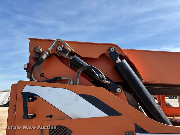 image for item EO4173 Sky Trak 8042 telehandler