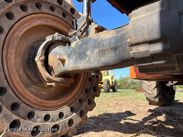 image for item EO4173 Sky Trak 8042 telehandler