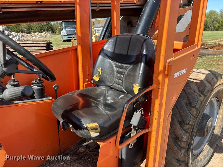 image for item EO4173 Sky Trak 8042 telehandler