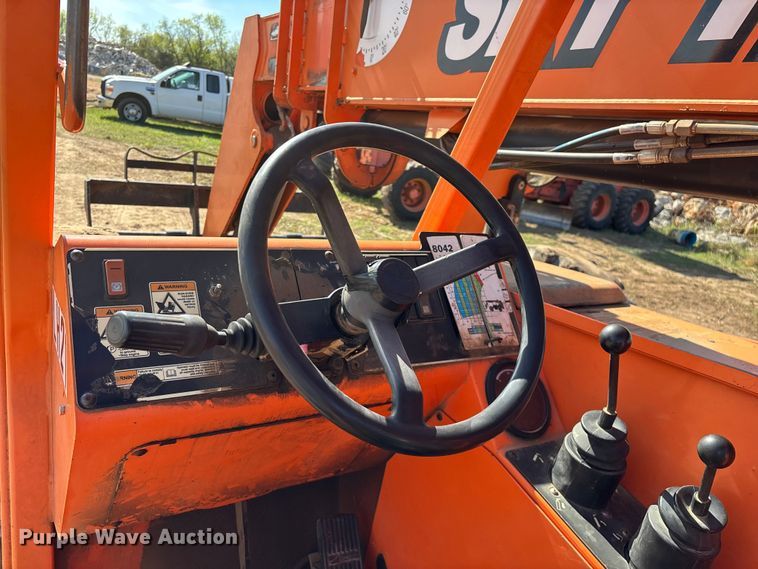 image for item EO4173 Sky Trak 8042 telehandler