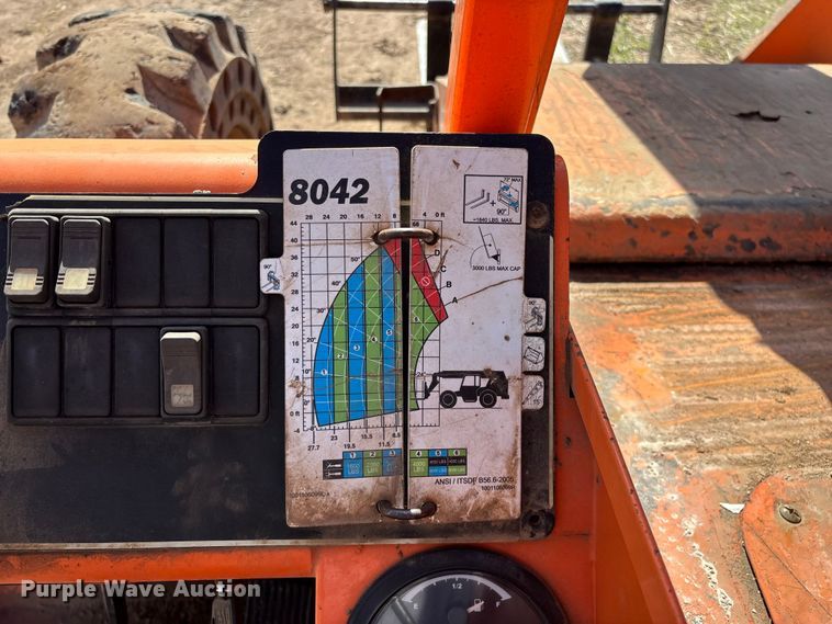 image for item EO4173 Sky Trak 8042 telehandler