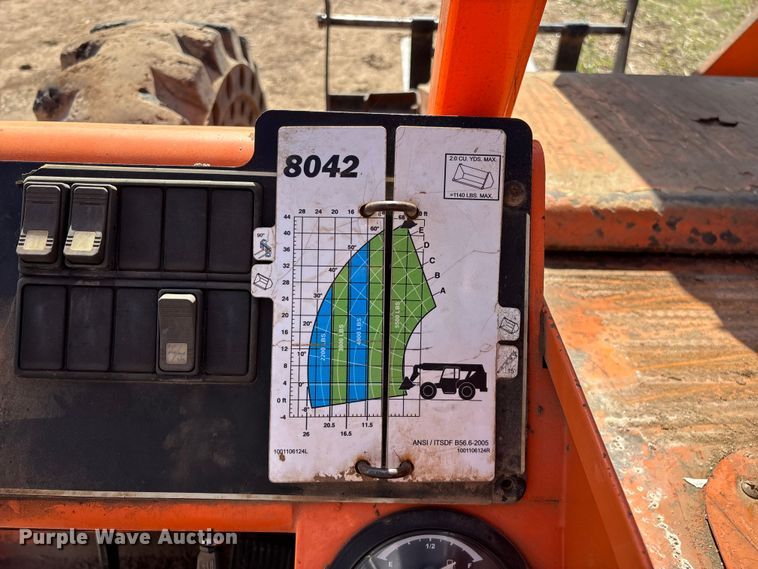 image for item EO4173 Sky Trak 8042 telehandler