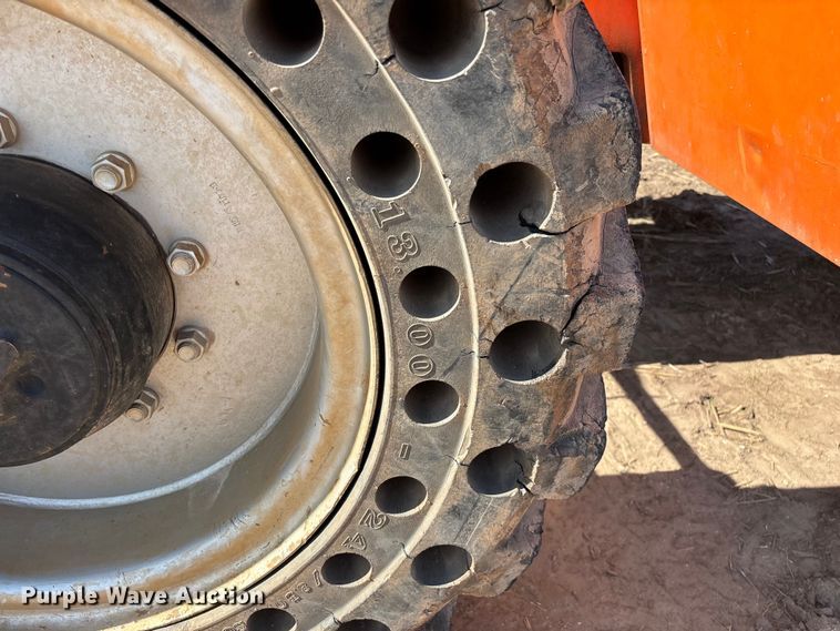 image for item EO4173 Sky Trak 8042 telehandler