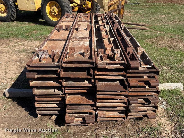 image for item EO4174 Approximately (33) curb concrete forms