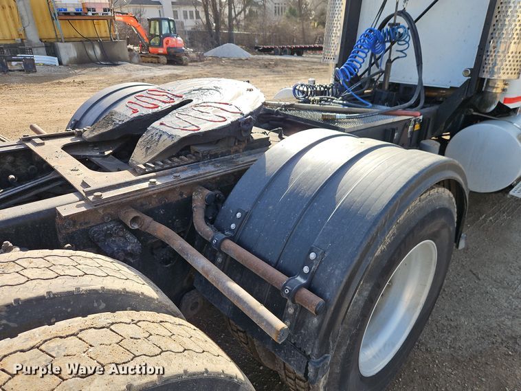 image for item EO7017 2000 Kenworth W900 semi truck