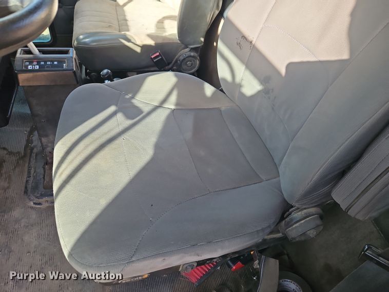 image for item EO7017 2000 Kenworth W900 semi truck