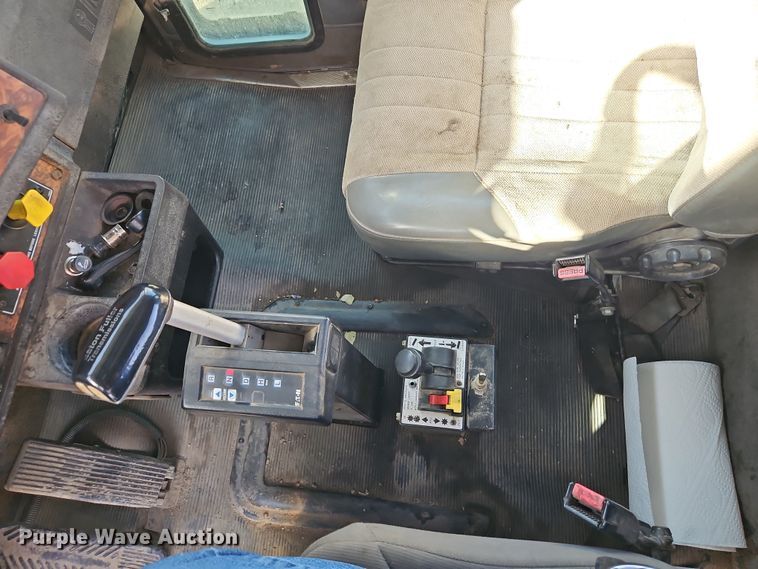 image for item EO7017 2000 Kenworth W900 semi truck