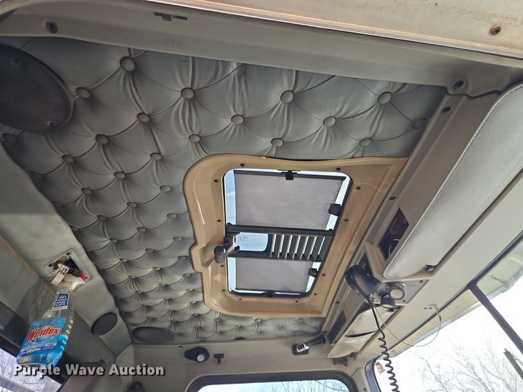 image for item EO7017 2000 Kenworth W900 semi truck