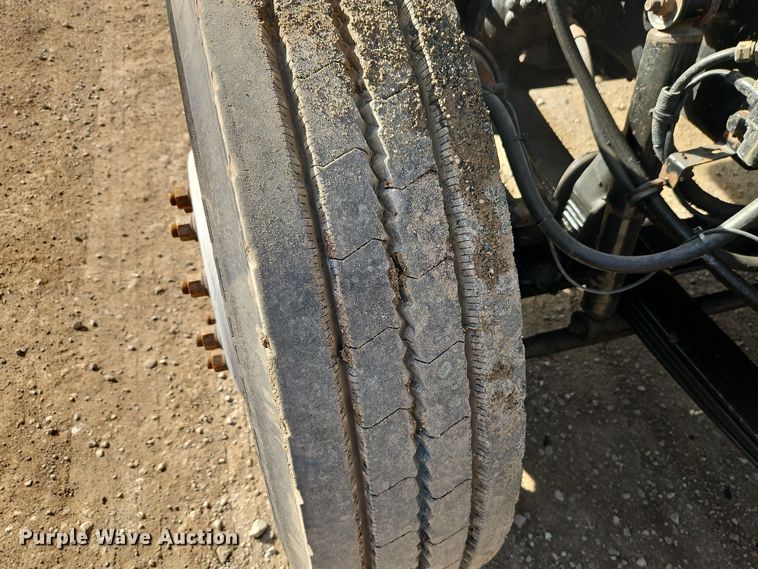 image for item EO7017 2000 Kenworth W900 semi truck