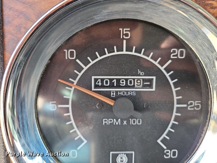 image for item EO7017 2000 Kenworth W900 semi truck