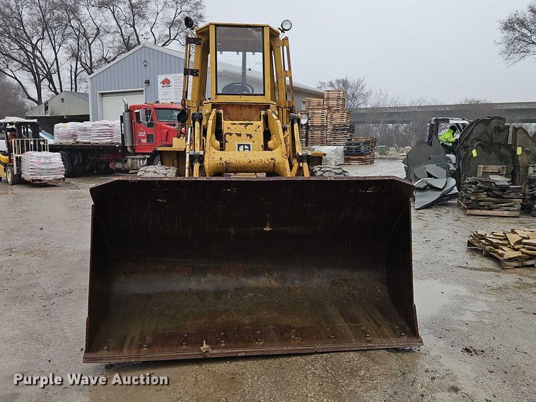 image for item EO7057 1973 Caterpillar 930 wheel loader