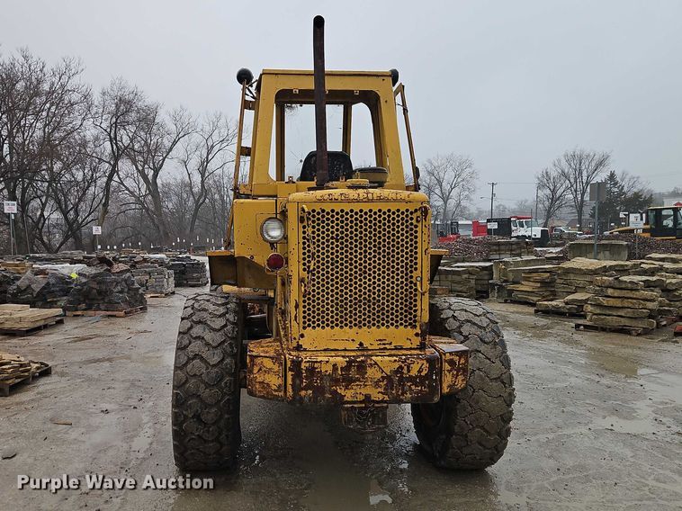 image for item EO7057 1973 Caterpillar 930 wheel loader