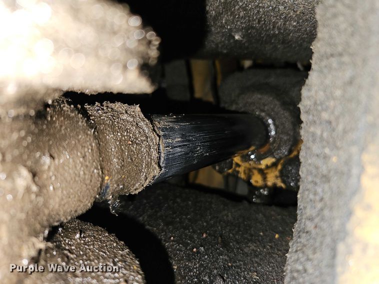 image for item EO7057 1973 Caterpillar 930 wheel loader