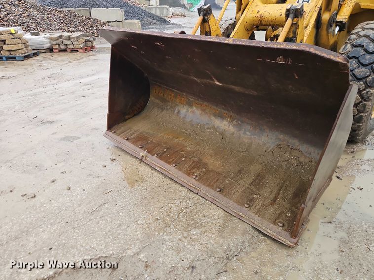 image for item EO7057 1973 Caterpillar 930 wheel loader