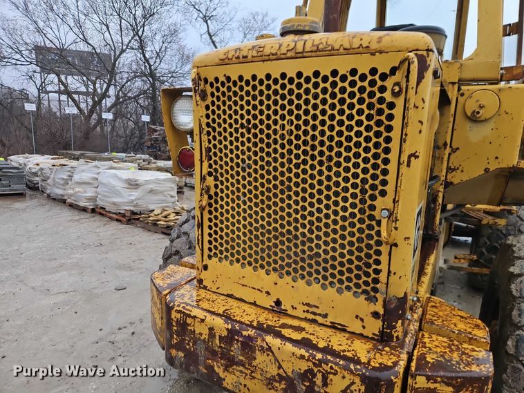 image for item EO7057 1973 Caterpillar 930 wheel loader