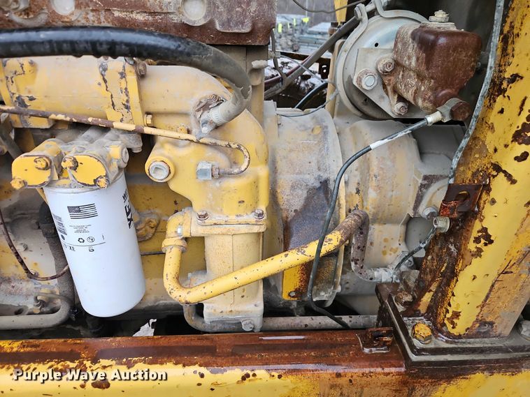 image for item EO7057 1973 Caterpillar 930 wheel loader