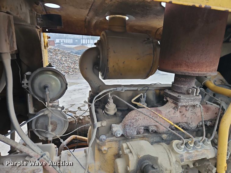 image for item EO7057 1973 Caterpillar 930 wheel loader