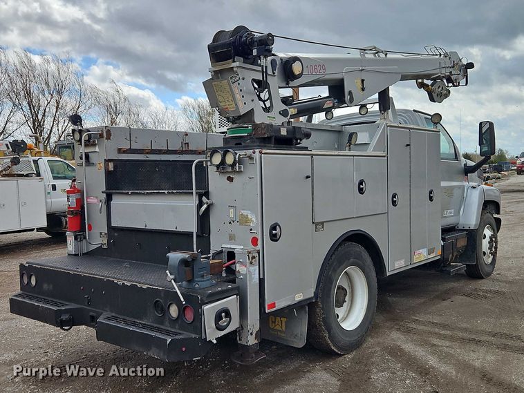 image for item EO7200 2009 GMC C7500 utility / service truck