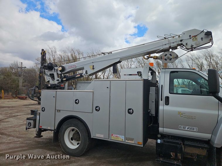 image for item EO7200 2009 GMC C7500 utility / service truck