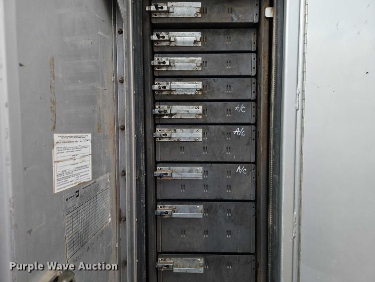 image for item EO7200 2009 GMC C7500 utility / service truck