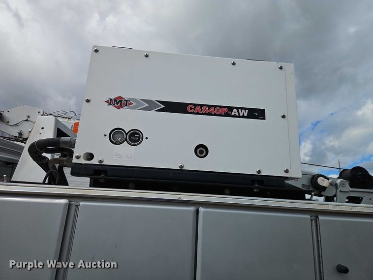 image for item EO7200 2009 GMC C7500 utility / service truck