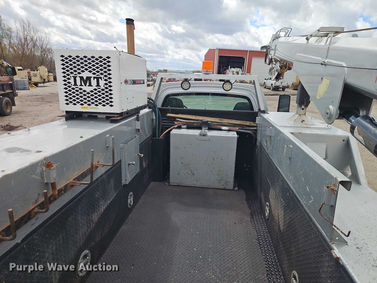 image for item EO7200 2009 GMC C7500 utility / service truck