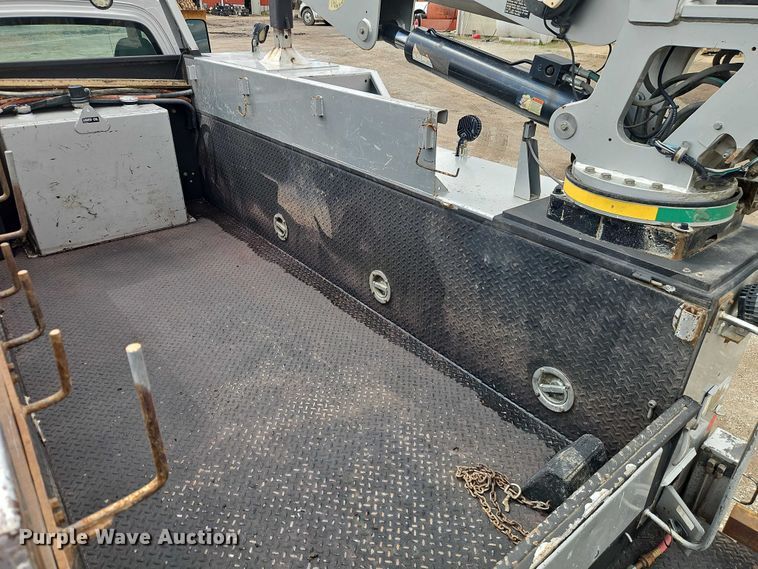 image for item EO7200 2009 GMC C7500 utility / service truck