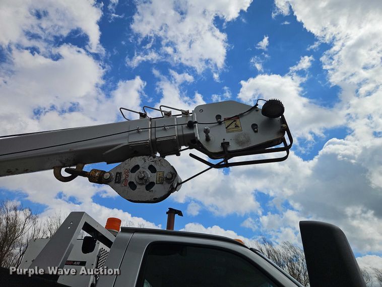 image for item EO7200 2009 GMC C7500 utility / service truck