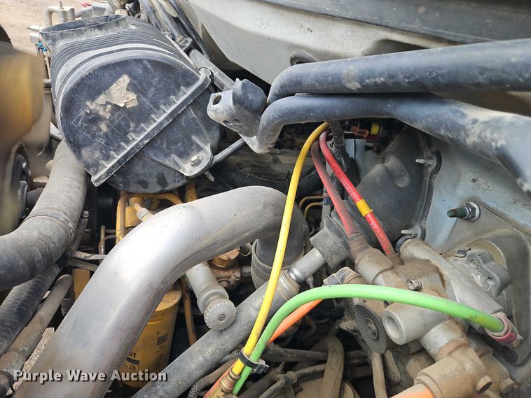 image for item EO7200 2009 GMC C7500 utility / service truck