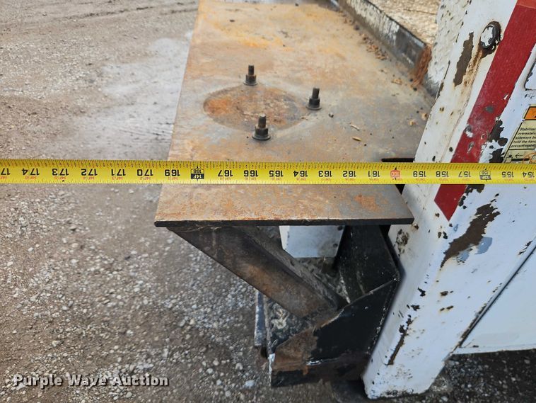 image for item EO7201 2004 Ford F750 Super Duty utility / service truck