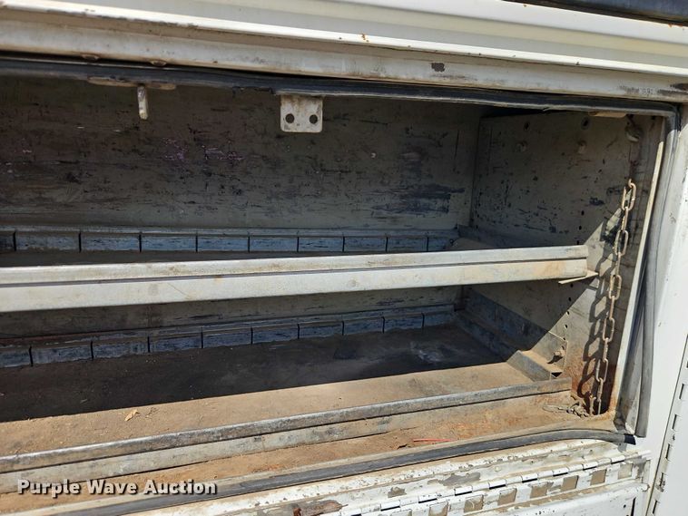 image for item EO7201 2004 Ford F750 Super Duty utility / service truck