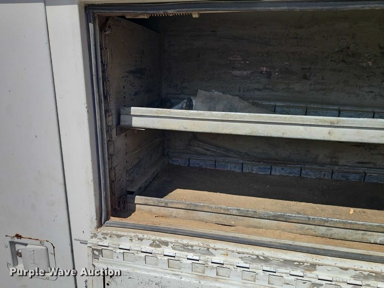 image for item EO7201 2004 Ford F750 Super Duty utility / service truck