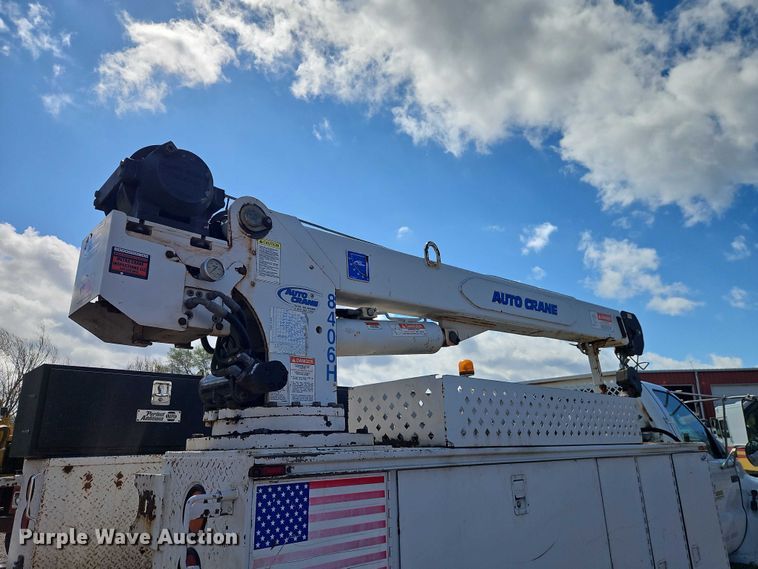 image for item EO7201 2004 Ford F750 Super Duty utility / service truck