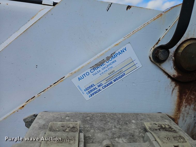 image for item EO7201 2004 Ford F750 Super Duty utility / service truck