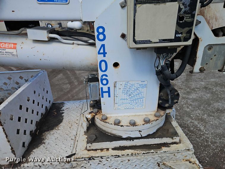 image for item EO7201 2004 Ford F750 Super Duty utility / service truck