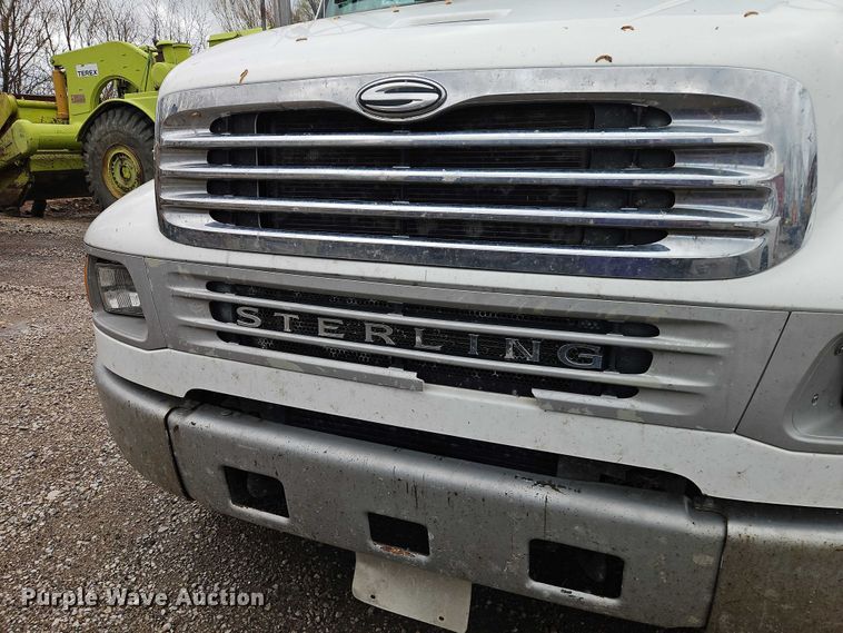 image for item EO7202 2001 Sterling Acterra utility / service truck