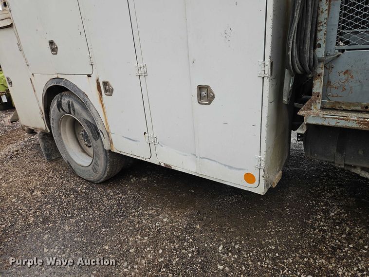 image for item EO7202 2001 Sterling Acterra utility / service truck