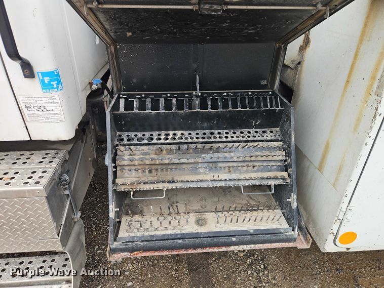 image for item EO7202 2001 Sterling Acterra utility / service truck