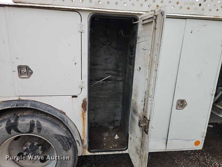 image for item EO7202 2001 Sterling Acterra utility / service truck