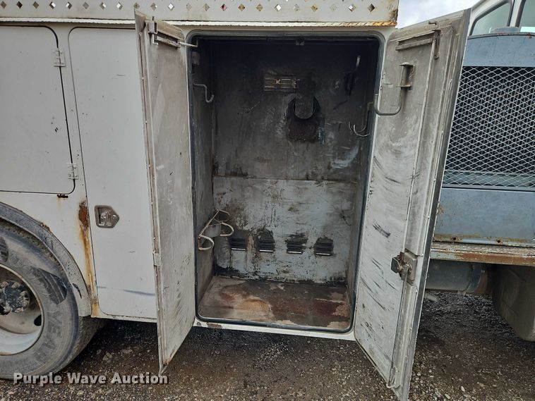 image for item EO7202 2001 Sterling Acterra utility / service truck