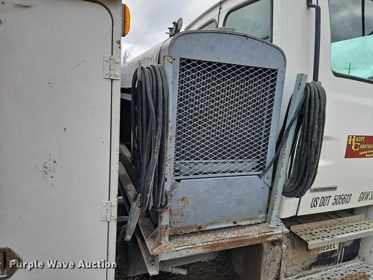 image for item EO7202 2001 Sterling Acterra utility / service truck