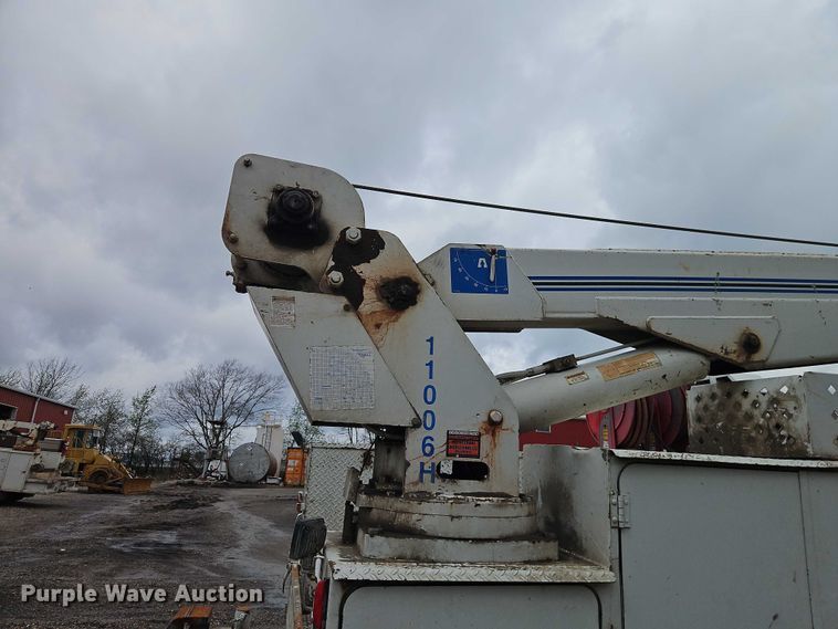 image for item EO7202 2001 Sterling Acterra utility / service truck