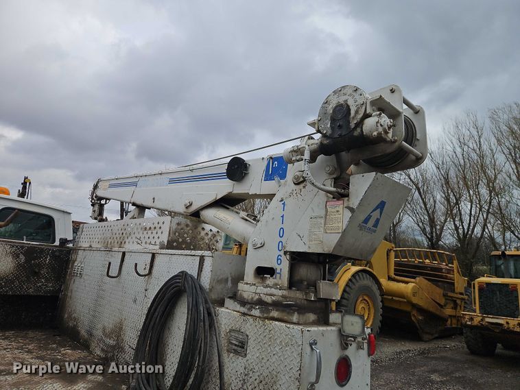 image for item EO7202 2001 Sterling Acterra utility / service truck